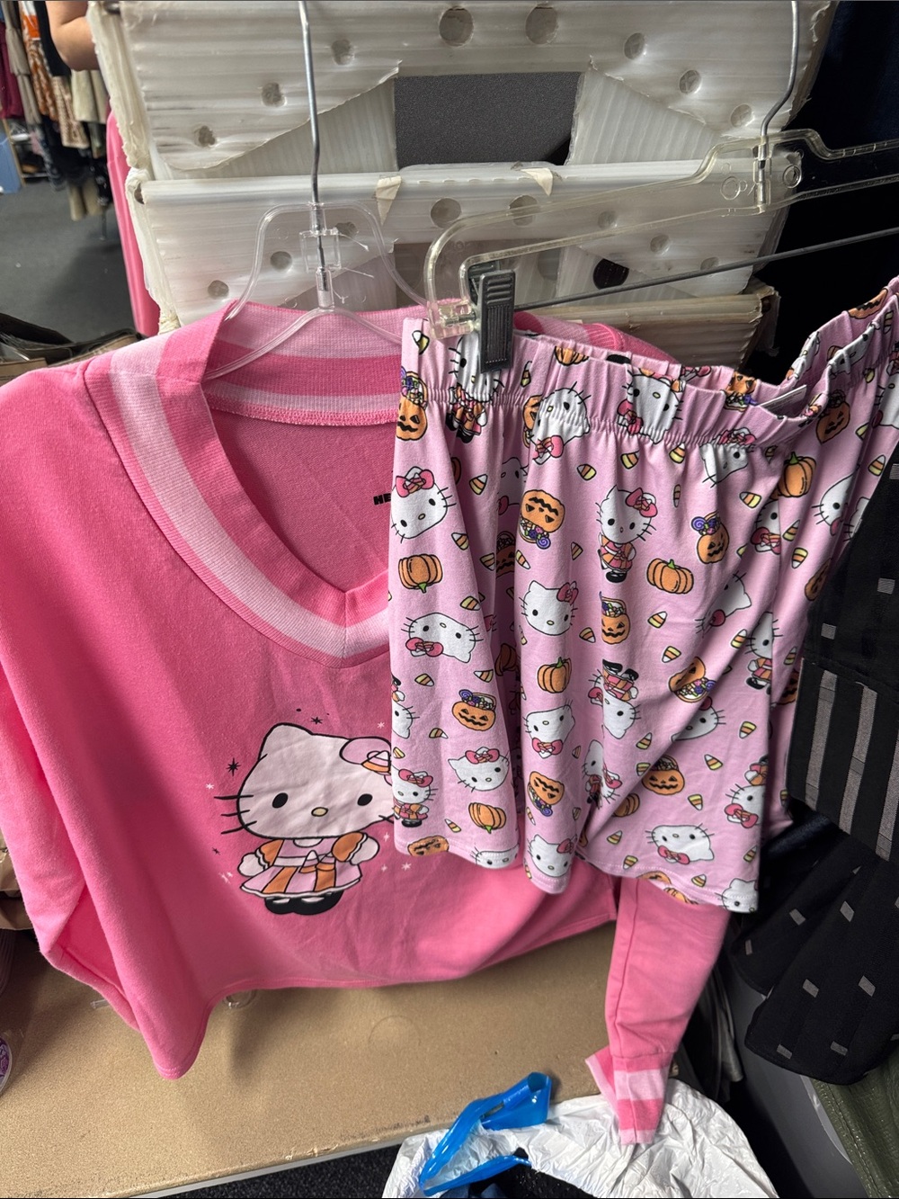 Hello kitty fall Halloween pajama set M // 100340